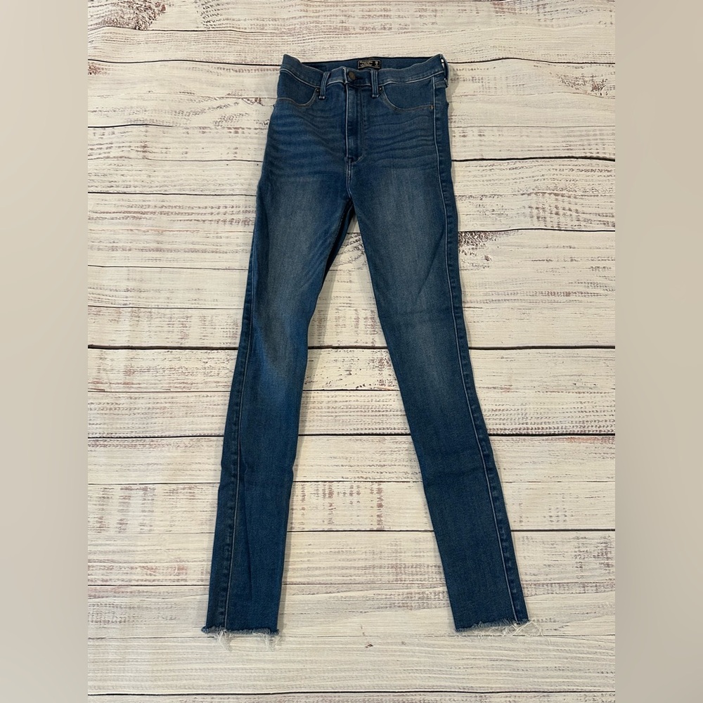 💥2/$15💥Abercrombie & Fitch Women's Jean Leggings Ultra High Rise Size 2L